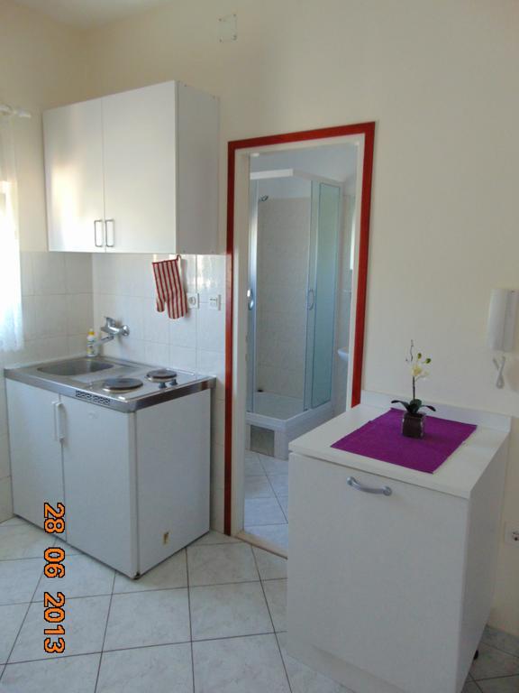 Apartments Borozan Vinisce Room photo