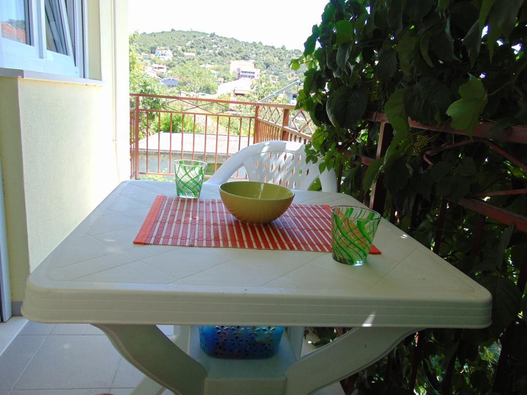 Apartments Borozan Vinisce Room photo