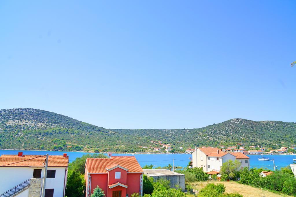 Apartments Borozan Vinisce Exterior photo